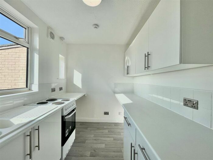 2 Bedroom Terraced House To Rent In Moorhouse Road, Hull, HU5