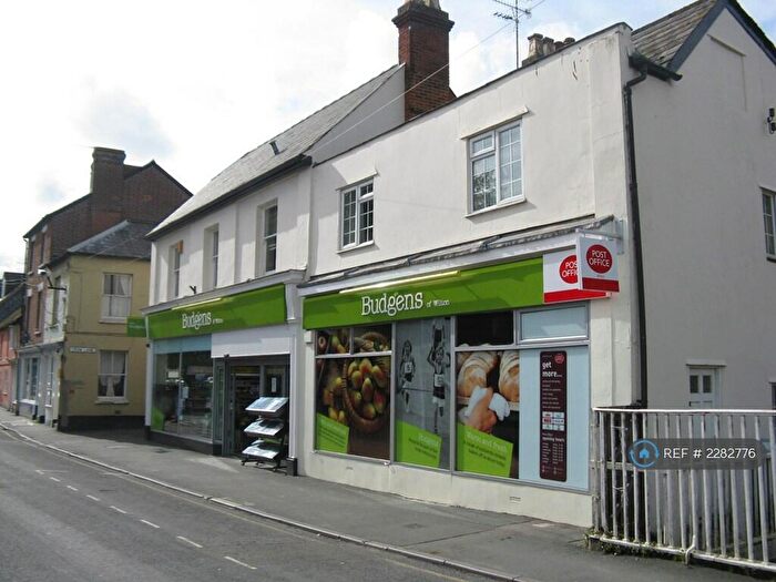 2 Bedroom Flat To Rent In North Street, Wilton, Salisbury, SP2