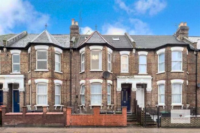 2 Bedroom Flat To Rent In Lordship Lane, London, N22