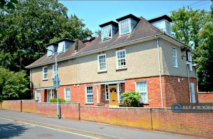 1 Bedroom Flat To Rent In Ludlow Road, Maidenhead, SL6