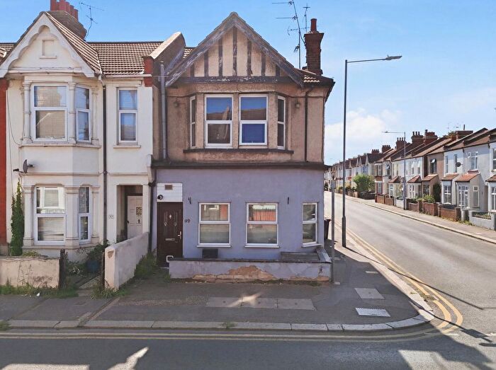 1 Bedroom Flat For Sale In Bournemouth Park Road, Southend-On-Sea, SS2