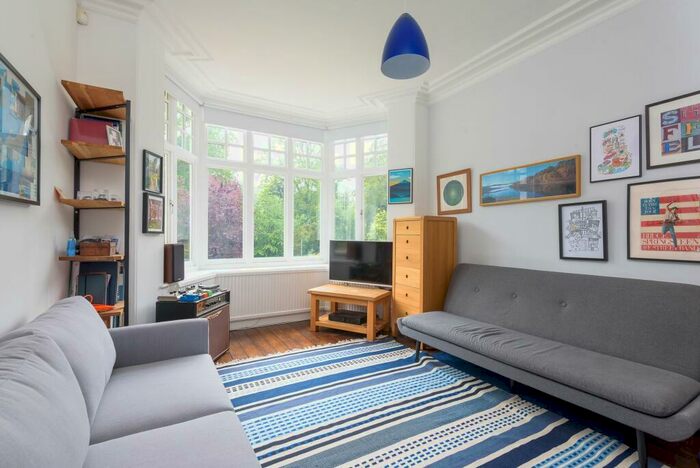6 Bedroom Semi-Detached House For Sale In Riverdale Road, Ranmoor, S10