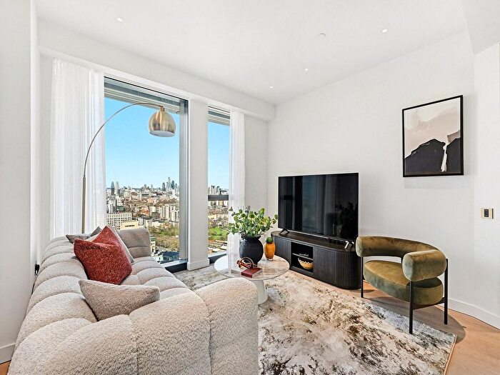 2 Bedroom Flat To Rent In River Park Tower, Nine Elms Lane, SW8