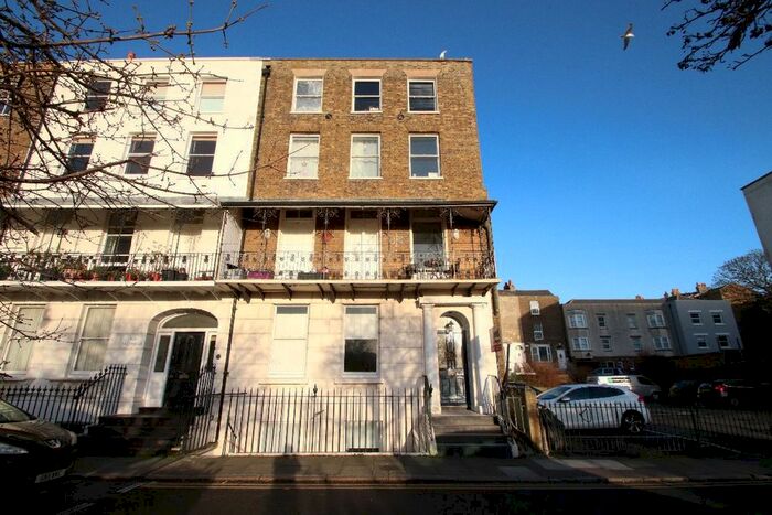 2 Bedroom Flat To Rent In Albion Place, Ramsgate, CT11