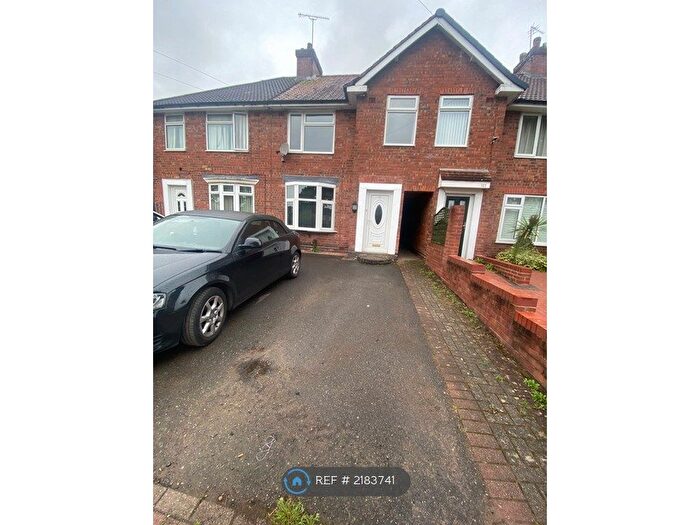 3 Bedroom Semi-Detached House To Rent In Prince Of Wales Lane, Birmingham, B14