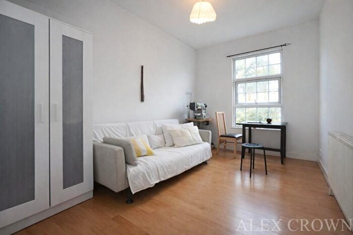2 Bedroom Flat To Rent In Brecknock Road, Tufnell Park, N19