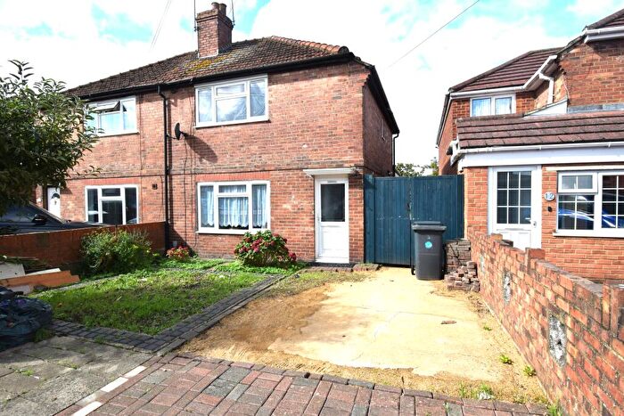 3 Bedroom House To Rent In Northampton Avenue, Slough, SL1