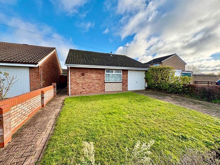 3 Bedroom Detached Bungalow For Sale In Ayres Drive, Peterborough, PE2