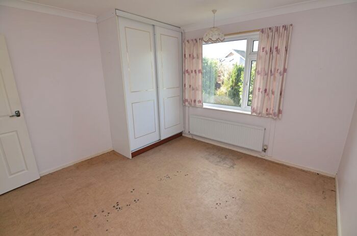 2 Bedroom Detached Bungalow For Sale In Upperfield Drive, Felixstowe, IP11