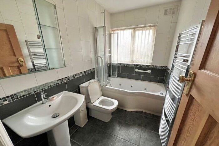 2 Bedroom Bungalow To Rent In Marshall Road, Willenhall, WV13