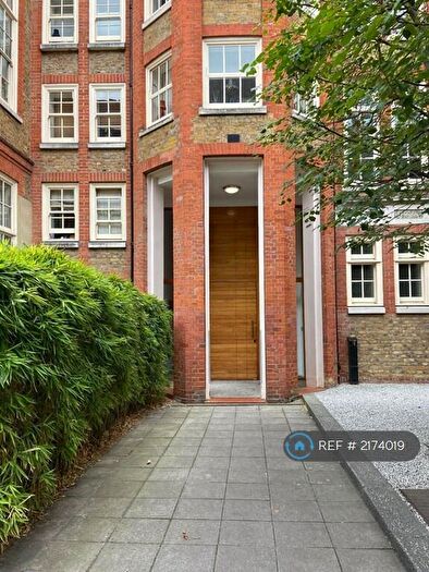2 Bedroom Flat To Rent In Stepney City Apartments, London, E1