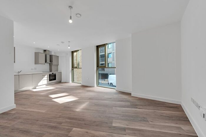 Studio To Rent In Safa House, Arklow Road, New Cross, SE14