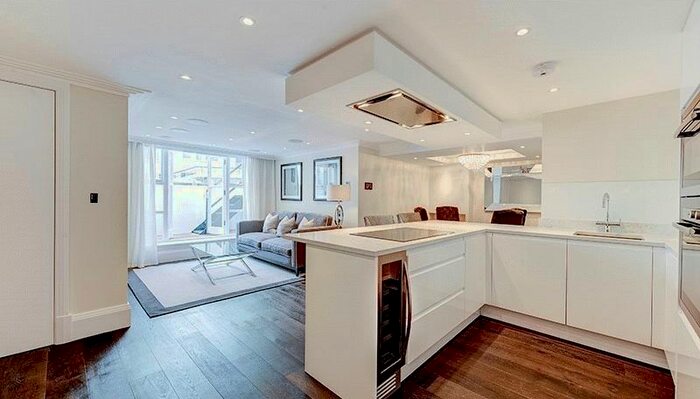 2 Bedroom Flat To Rent In Ambrosden Avenue, Ambrosden Avenue, London, SW1P