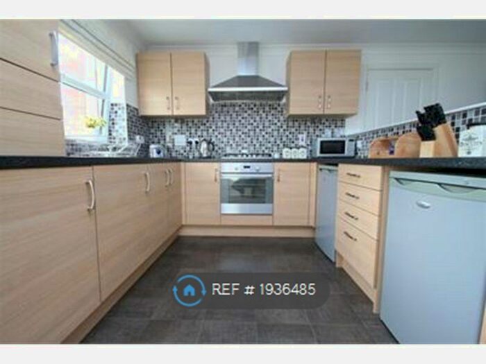 2 Bedroom Flat To Rent In Bughtlin Market Edinburgh, Edinburgh, EH12