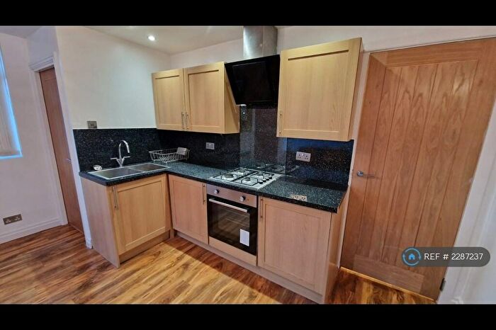1 Bedroom Flat To Rent In Leopold Avenue, Manchester, M20