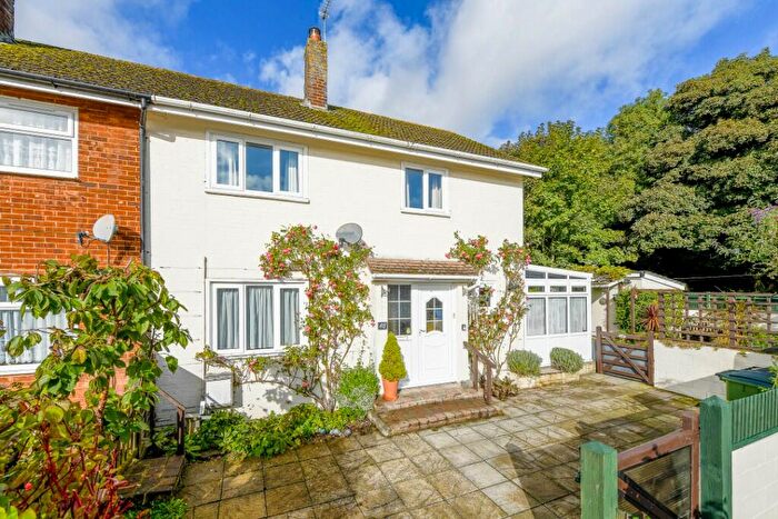 3 Bedroom Semi-Detached House For Sale In Lenham Village, ME17