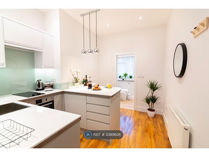 1 Bedroom Flat To Rent In Connaught Avenue, Plymouth, PL4