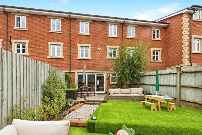 4 Bedroom House For Sale In Royal Earlswood Park, Redhill, Surrey, RH1