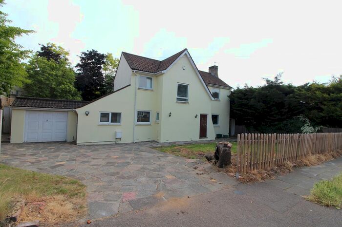 4 Bedroom Detached House To Rent In Clarendon Way, Chislehurst, BR7