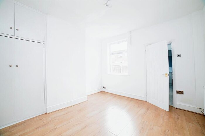 2 Bedroom Semi-Detached House For Sale In Lindley Street, Mansfield, NG18