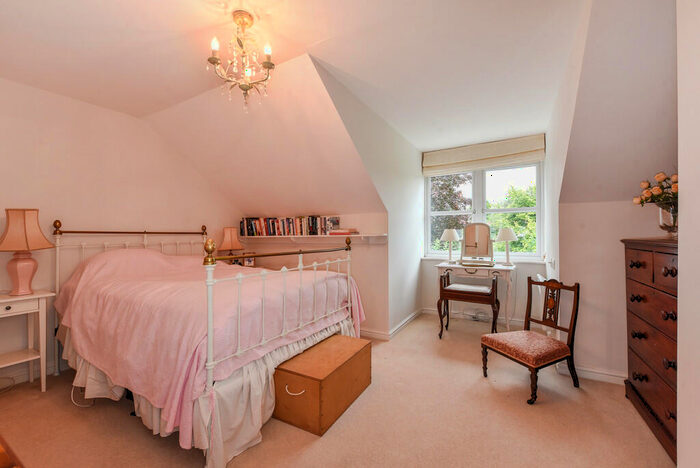2 Bedroom Apartment To Rent In Tower Road, Liphook, GU30