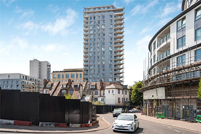1 Bedroom Apartment To Rent In Guildford Road, Woking, Surrey, GU22