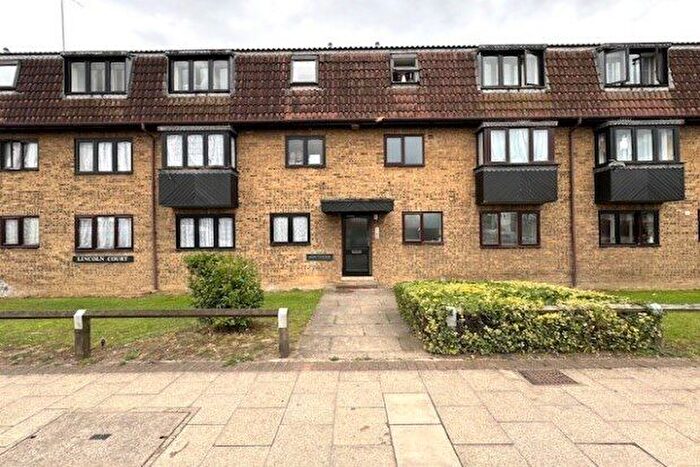 1 Bedroom Flat To Rent In Eastern Avenue, Ilford, IG2