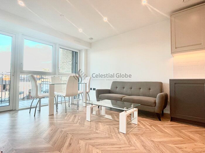 1 Bedroom Apartment To Rent In Attlee House, Heritage Walk, Kingston Upon Thames, KT1