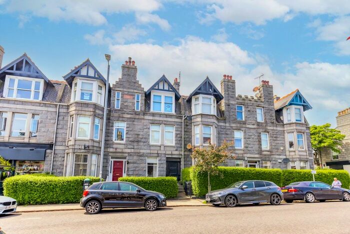3 Bedroom Flat To Rent In Flat, St Swithin Street, Aberdeen, AB10