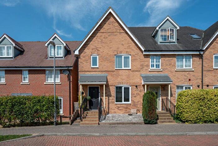 3 Bedroom Terraced House For Sale In The Alders, Billingshurst, RH14