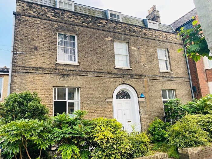 1 Bedroom Flat To Rent In Flat, Newmarket Road, Cambridge, CB5