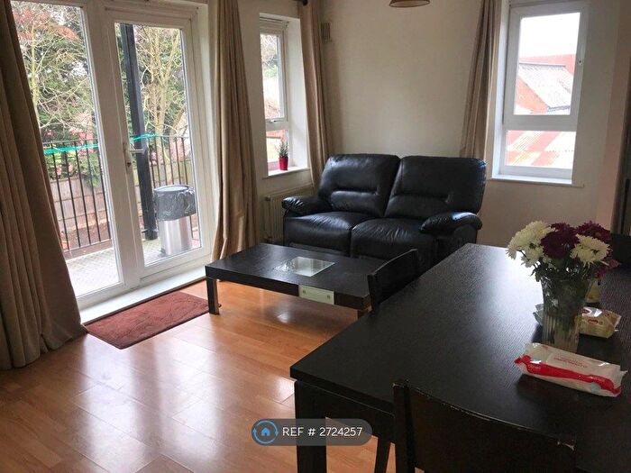 1 Bedroom Flat To Rent In Tarragon Court, London, IG1