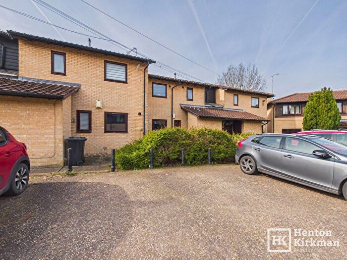 1 Bedroom Maisonette For Sale In Granville Close, Billericay, CM12
