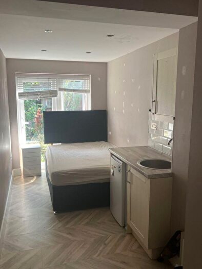 Studio To Rent In Taunton Road, London, SE12