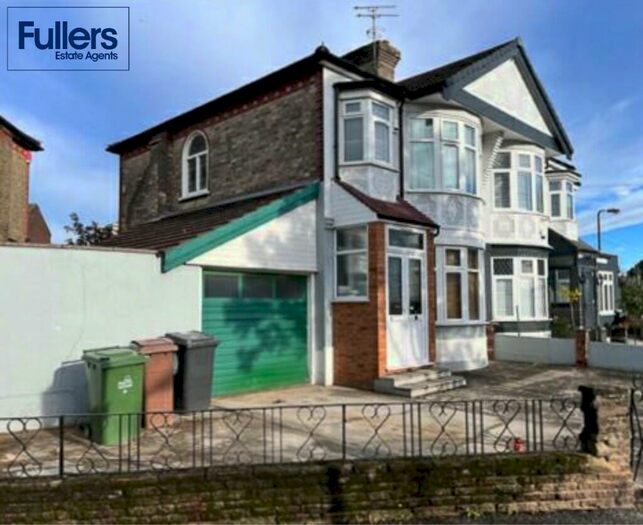 3 Bedroom Semi-Detached House To Rent In Tudor Road, London, E4