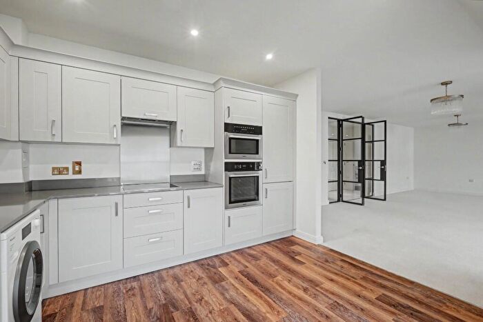 2 Bedroom Retirement Property For Sale In The Grange. Ledian Gardens, Kings Square, Maidstone, Kent, ME17