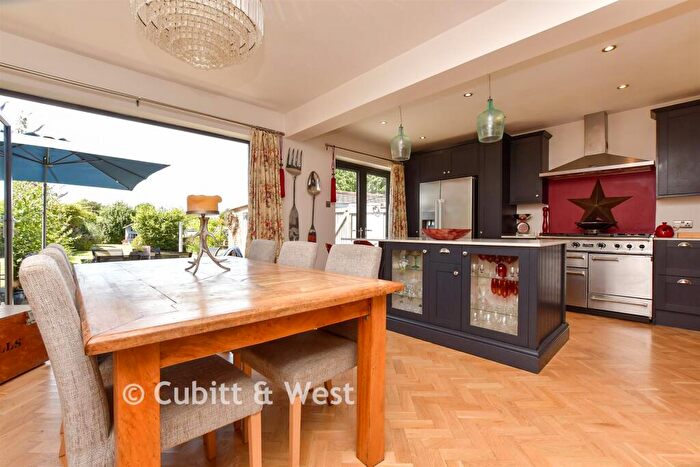 3 Bedroom Detached House For Sale In Orchard Close, Fetcham, Leatherhead, Surrey, KT22