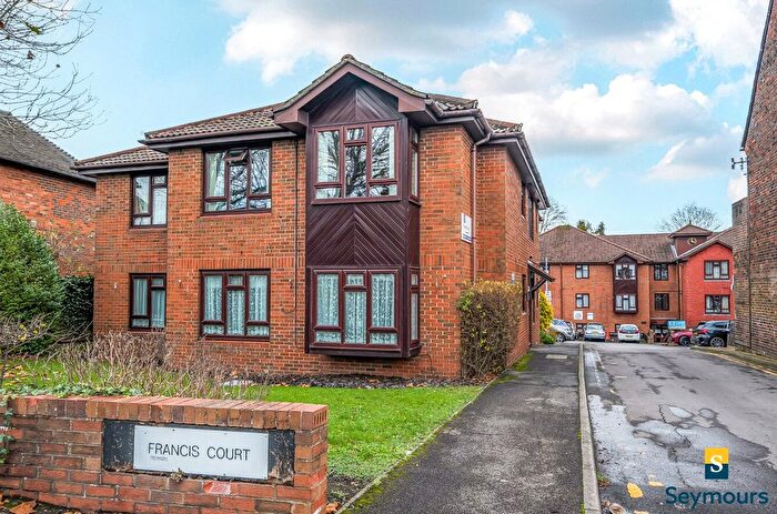 1 Bedroom Flat For Sale In Worplesdon Road, Guildford, Surrey, GU2