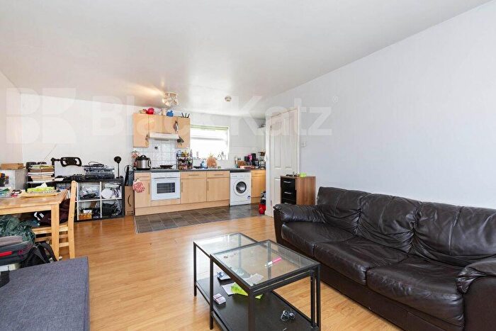 1 Bedroom Flat To Rent In Windus Road, Stoke Newington, N16