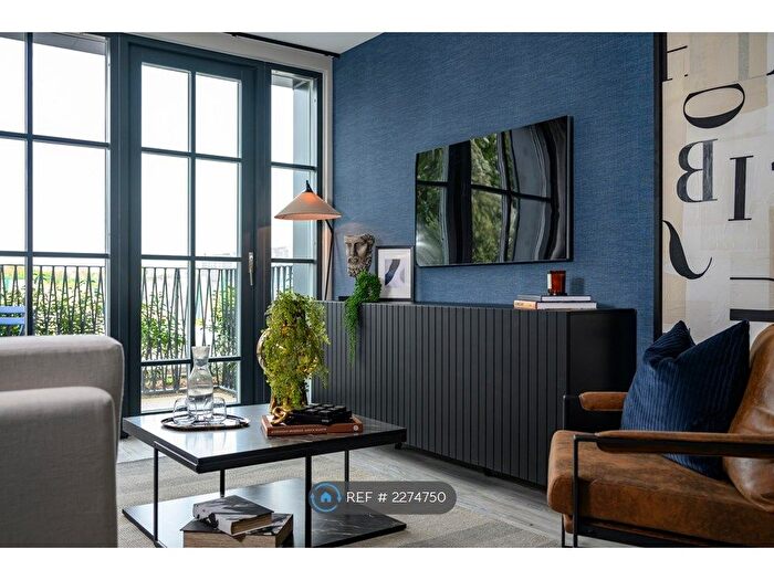 2 Bedroom Flat To Rent In Turing Way, Cambridge, CB3