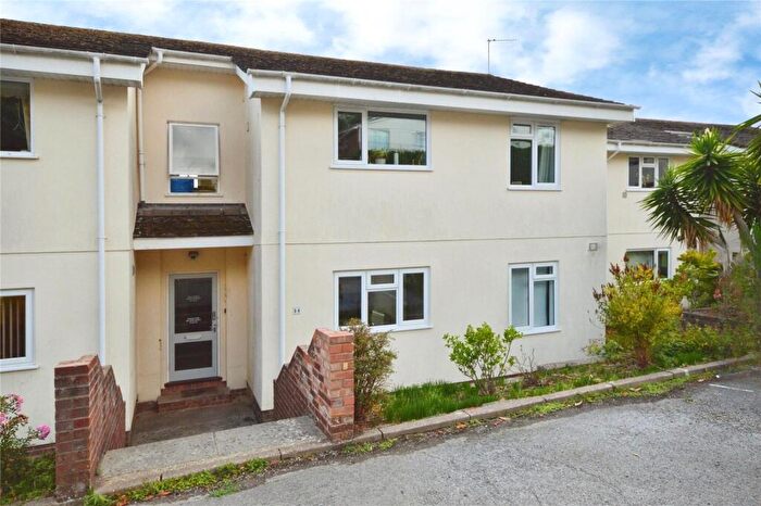 2 Bedroom Flat For Sale In Upper Longlands, Dawlish, Devon, EX7