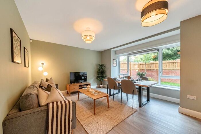 5 Bedroom Detached House To Rent In Cheam Road, Ewell, Epsom, KT17