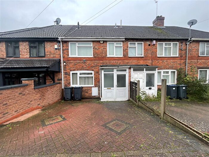 3 Bedroom House To Rent In Pool Farm Road, Birmingham, B27