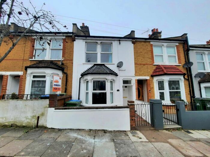 2 Bedroom Terraced House To Rent In Bostall Lane, London, SE2