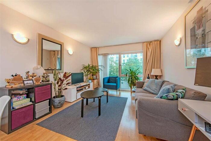 1 Bedroom Flat To Rent In Empire Square, Borough, SE1