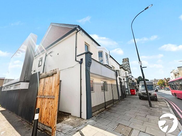 2 Bedroom Flat To Rent In Brownhill Road, London, SE6