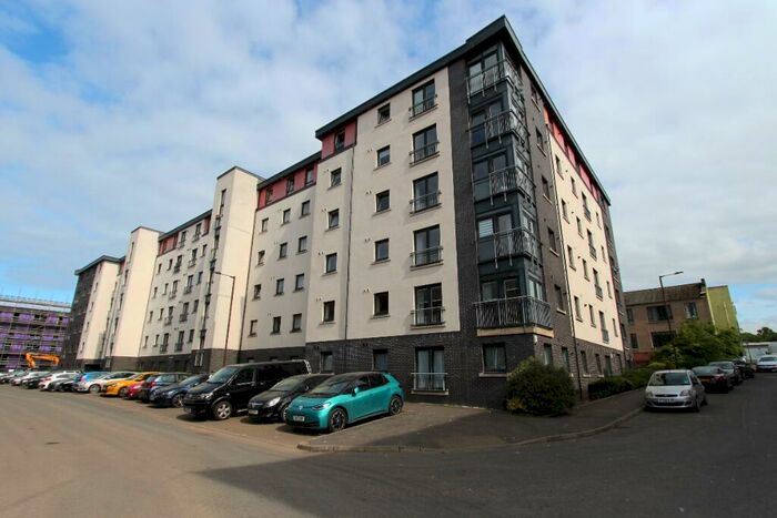 3 Bedroom Flat To Rent In Tinto Place, Leith, Edinburgh, EH6