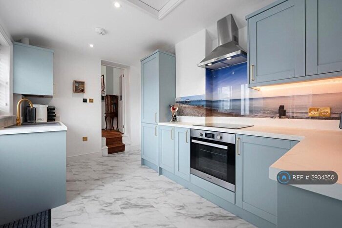 2 Bedroom Maisonette To Rent In West St, Bognor Regis, PO21