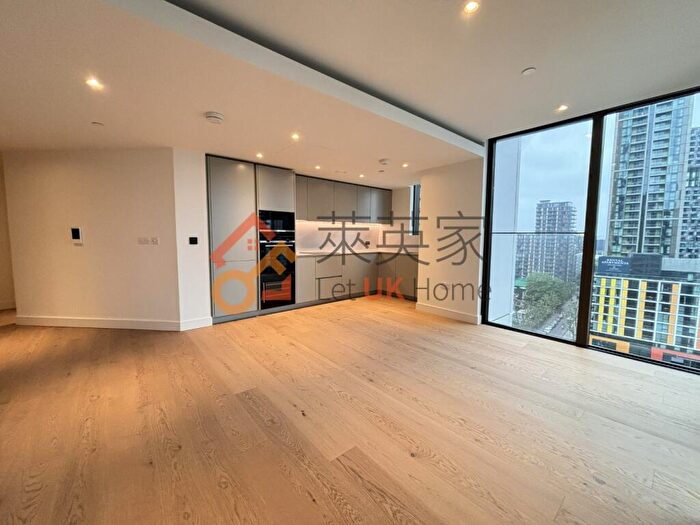 2 Bedroom Flat To Rent In Harcourt Tower, Marsh Wall, London, E14