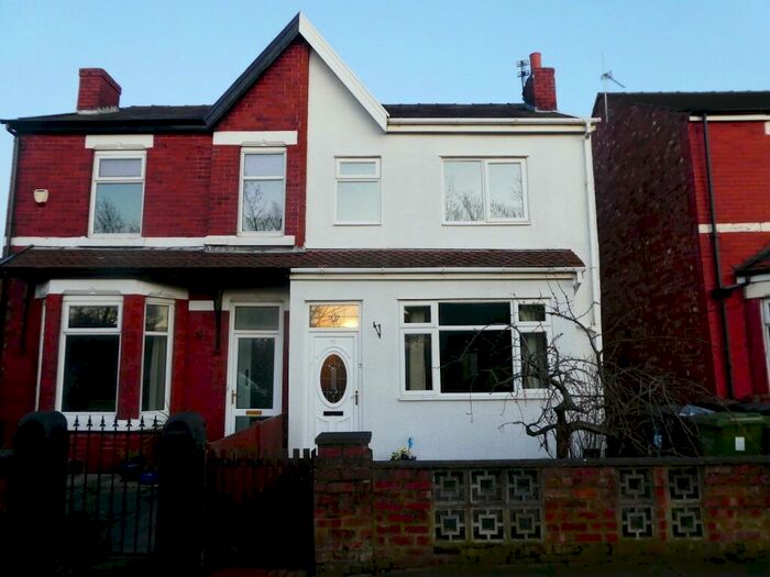 3 Bedroom Semi-Detached House To Rent In Hawthorne Grove, Southport, Merseyside., PR9